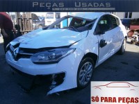 renault-megane-15dci-cauto-050470